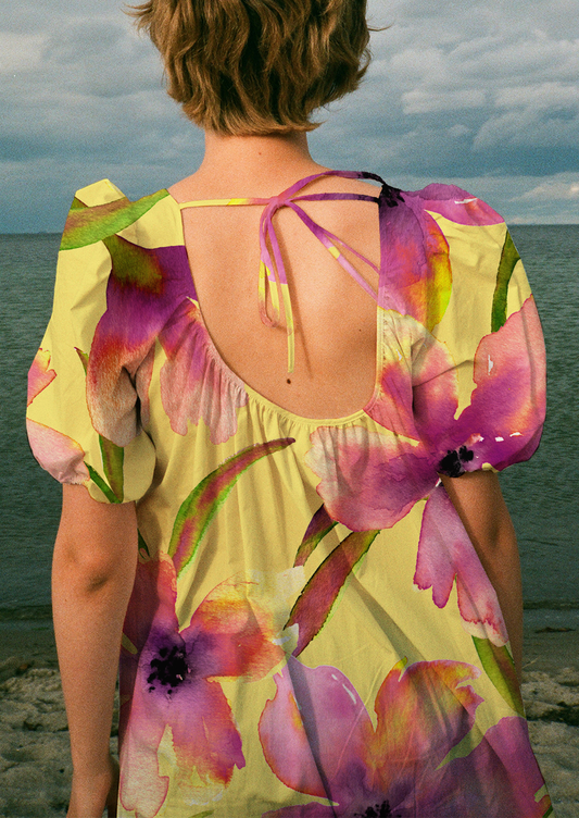 0869C- Large scale Hand painted Hibiscus