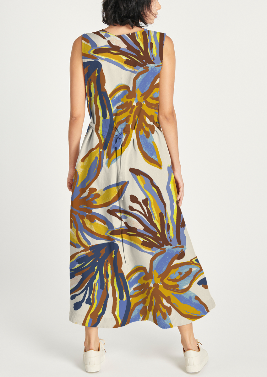 0883D- Brown and Blue Lily Floral